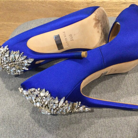 Badgley Mischka Women's Kiara Peep Toe Satin Platform High-Heel Pumps - Picture 8 of 11